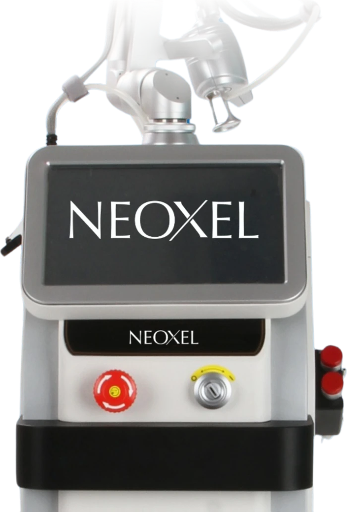 NEOXEL CO2 com tela touch, botão de emergência e braço articulado